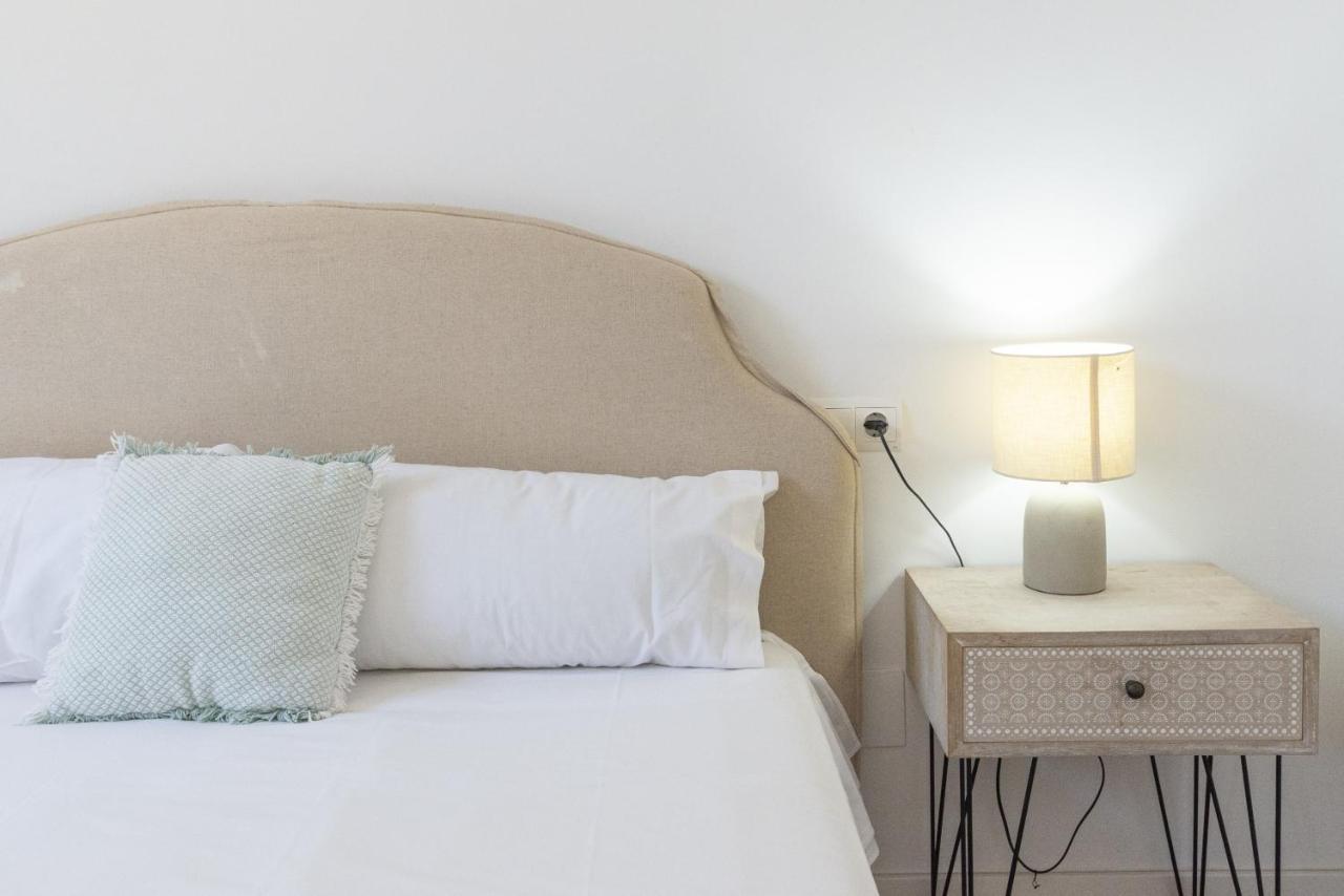 מאלגה Urbe10 Terrace Constitucion 1 Bedroom Apartment מראה חיצוני תמונה